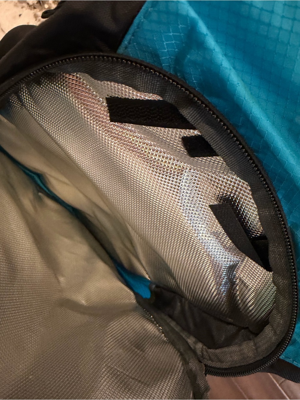 Miracool Blue Hydration Hiking Backpack - Picture 8 of 9